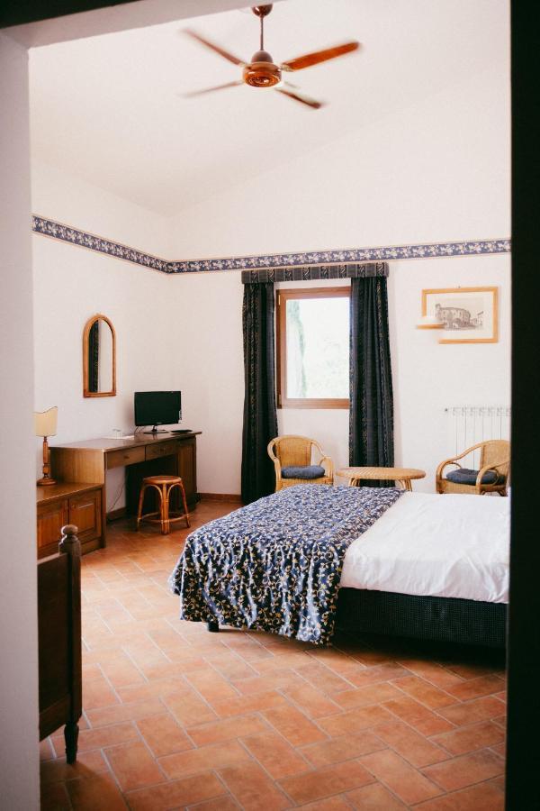 Maison d'hôtes Fattoria Degli Usignoli à San Donato in Fronzano Extérieur photo