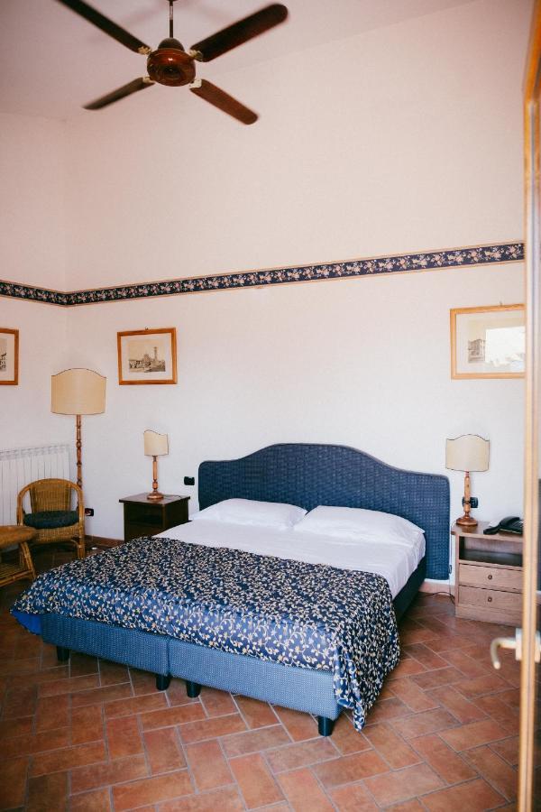 Maison d'hôtes Fattoria Degli Usignoli à San Donato in Fronzano Extérieur photo